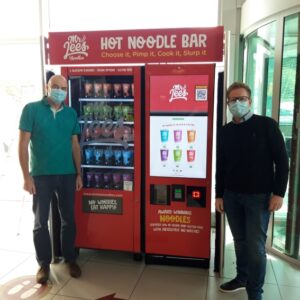 20201007 1347041 Hot noodle kiosks at Moto Service Stations