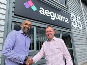 L R Manish Shah Chief Executive of Aeguana Clive Broadhurtst Portfolio Director at Frontier Development Capital Automated retail specialist sees record year of growth after £1.2m investment