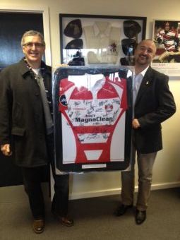 2137.photo.2 RPC DELIVERS A CHARITY BOOST