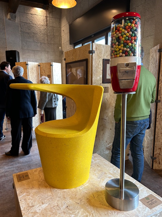 rhea distributore chewing gumweb A new food & coffee experience